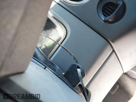 ✅ 2008 Ford F-150 XL • VIN: 1FTPF125X8KC46467 • Lot: 42287505. Wystawiony na IAAI z przebiegiem 223 377 mil. Bezpłatny archiwum sprzedaży aukcyjnych z USA i szczegółowy raport historii pojazdu na DreamBid. Zdjęcie 11.