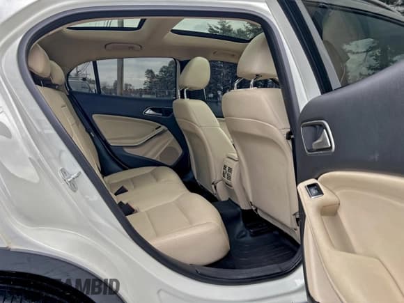 ✅ 2017 Mercedes-Benz GLA 250 • VIN: WDCTG4GB8HJ354453 • Lot: 95807995. Listed on Copart with 120,034 mi. Free auction sales archive from the USA and detailed vehicle history report at DreamBid. Image 6.