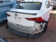 ✅ 2017 Lexus IS 200t • VIN: JTHBA1D28H5056840 • Lot: 42772427. Wystawiony na IAAI z przebiegiem 111 914 mil. Bezpłatny archiwum sprzedaży aukcyjnych z USA i szczegółowy raport historii pojazdu na DreamBid. Zdjęcie 6.