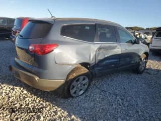 ✅ 2012 Chevrolet Traverse 1LT • VIN: 1GNKRGED5CJ284735 • Lot: 86806165. Wystawiony na Copart z przebiegiem 129 381 mil. Bezpłatny archiwum sprzedaży aukcyjnych z USA i szczegółowy raport historii pojazdu na DreamBid. Zdjęcie 3.