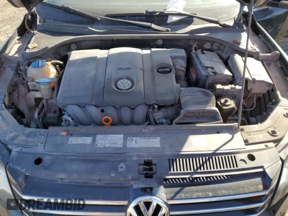 ✅ 2012 Volkswagen Passat SE • VIN: 1VWBH7A32CC108588 • Lot: 42416015. Wystawiony na Copart z przebiegiem 219 059 mil. Bezpłatny archiwum sprzedaży aukcyjnych z USA i szczegółowy raport historii pojazdu na DreamBid. Zdjęcie 11.