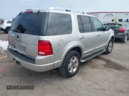 ✅ 2004 Ford Explorer • VIN: 1FMZU65K54UB02011 • Lot: 43076680. Wystawiony na IAAI z przebiegiem 176 964 mil. Bezpłatny archiwum sprzedaży aukcyjnych z USA i szczegółowy raport historii pojazdu na DreamBid. Zdjęcie 4.