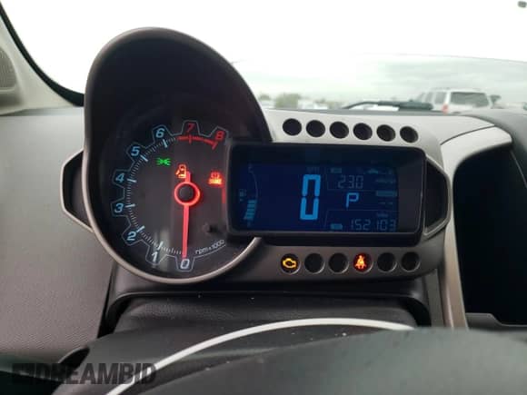 2014 Chevrolet Sonic LS с VIN 1G1JA6SH2E4133746, выставлен на аукционе Copart как лот 71467964 с пробегом 152 103 миль миль и Чистый • Clean title. История ставок и продаж доступна на DreamBid. Изображение 9.