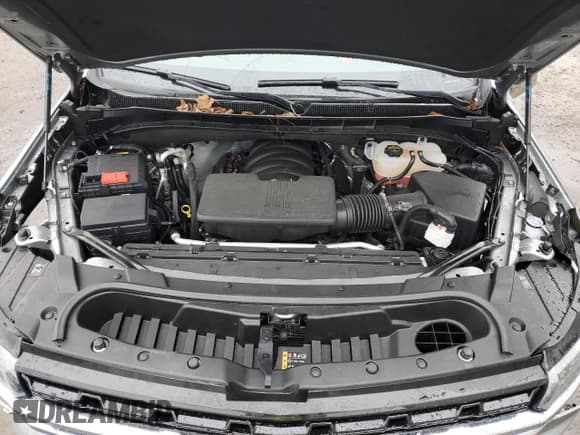 ✅ 2024 Chevrolet Suburban LS • VIN: 1GNSCBKD4RR220754 • Lot: 85854184. Listed on Copart with 8,580 mi. Free auction sales archive from the USA and detailed vehicle history report at DreamBid. Image 12.