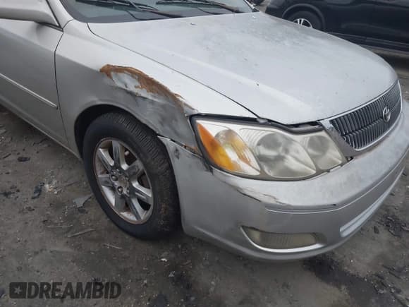 ✅ 2000 Toyota Avalon XL • VIN: 4T1BF28B1YU026051 • Lot: 43654465. Listed on IAAI with 237,484 mi. Free auction sales archive from the USA and detailed vehicle history report at DreamBid. Image 6.