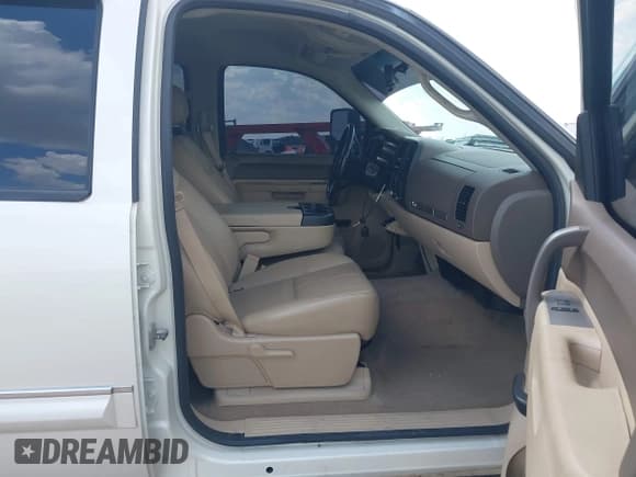 ✅ 2013 Chevrolet Silverado 1500 LT • VIN: 3GCPCSE02DG172235 • Lot: 43206307. Listed on IAAI with 96,944 mi. Free auction sales archive from the USA and detailed vehicle history report at DreamBid. Image 5.