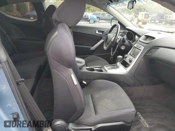 ✅ 2011 Hyundai Genesis Coupe • VIN: KMHHT6KD1AU011334 • Lot: 86675715. Wystawiony na Copart z przebiegiem 108 239 mil. Bezpłatny archiwum sprzedaży aukcyjnych z USA i szczegółowy raport historii pojazdu na DreamBid. Zdjęcie 10.