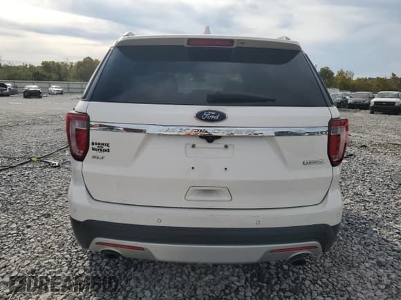 ✅ 2017 Ford Explorer XLT • VIN: 1FM5K7DH6HGC10416 • Lot: 89698655. Listed on Copart with 126,525 mi. Free auction sales archive from the USA and detailed vehicle history report at DreamBid. Image 6.
