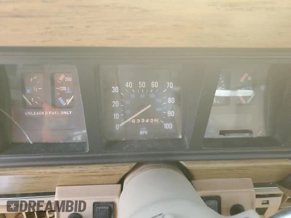 ✅ 1989 Jeep Grand Wagoneer • VIN: 1J4GS5875KP101837 • Лот: 74897344. Опубликован ранее на Copart с пробегом 163 342 миль. Бесплатный доступ к архиву аукционных продаж из США и подробный отчёт об истории автомобиля на DreamBid. Изображение 9.