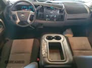 ✅ 2007 Chevrolet Silverado 1500 1LT • VIN: 2GCEC13C771720676 • Лот: 84301515. Опубликован ранее на Copart с пробегом 196 840 миль. Бесплатный доступ к архиву аукционных продаж из США и подробный отчёт об истории автомобиля на DreamBid. Изображение 8.