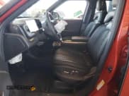 ✅ 2025 Rivian R1S Adventure • VIN: 7PDSGBBA8SN062962 • Лот: 85095945. Опубликован ранее на Copart с пробегом 8 989 миль. Бесплатный доступ к архиву аукционных продаж из США и подробный отчёт об истории автомобиля на DreamBid. Изображение 7.