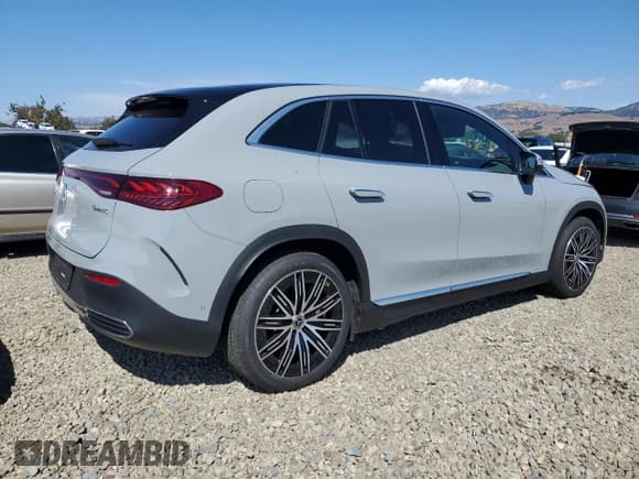 ✅ 2023 Mercedes-Benz EQE 500 • VIN: 4JGGM2CB8PA032500 • Lot: 81871255. Wystawiony na Copart z przebiegiem 14 912 mil. Bezpłatny archiwum sprzedaży aukcyjnych z USA i szczegółowy raport historii pojazdu na DreamBid. Zdjęcie 3.