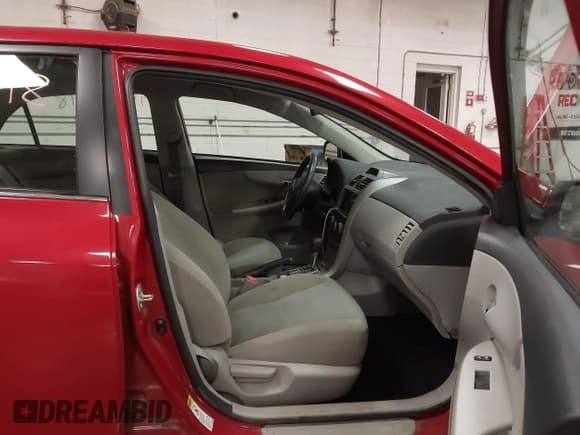 ✅ 2013 Toyota Corolla LE • VIN: 2T1BU4EE7DC077856 • Лот: 43310298. Опубликован ранее на IAAI с пробегом 71 513 миль. Бесплатный доступ к архиву аукционных продаж из США и подробный отчёт об истории автомобиля на DreamBid. Изображение 5.