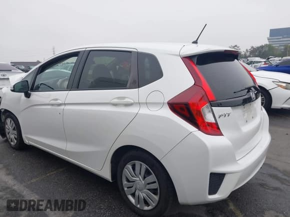 ✅ 2016 Honda Fit LX • VIN: JHMGK5H56GX008027 • Lot: 43690635. Listed on IAAI with 151,428 mi. Free auction sales archive from the USA and detailed vehicle history report at DreamBid. Image 14.