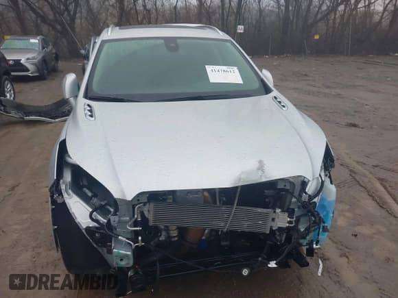 ✅ 2017 Buick Envision Premium I • VIN: LRBFXESX6HD152123 • Lot: 41478612. Wystawiony na IAAI z przebiegiem 41 738 mil. Bezpłatny archiwum sprzedaży aukcyjnych z USA i szczegółowy raport historii pojazdu na DreamBid. Zdjęcie 6.