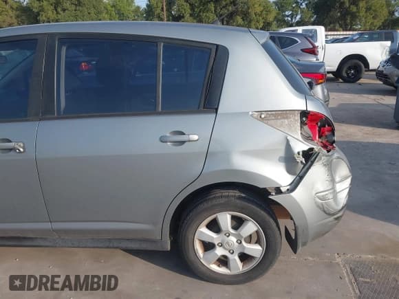 ✅ 2007 Nissan Versa S • VIN: 3N1BC13EX7L389601 • Lot: 43065816. Listed on IAAI with 135,357 mi. Free auction sales archive from the USA and detailed vehicle history report at DreamBid. Image 6.