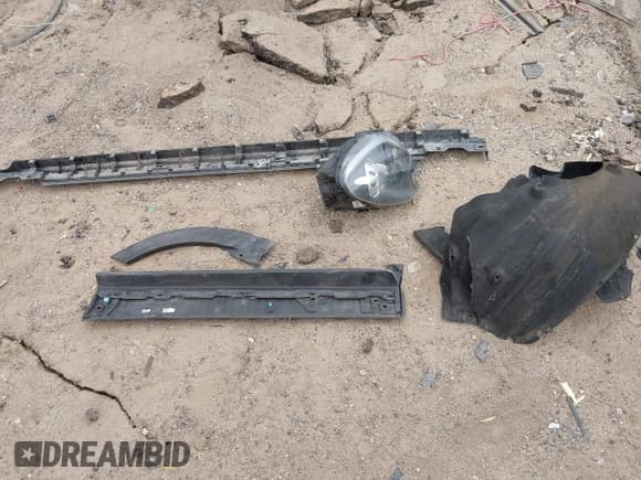 ✅ 2013 MINI Countryman S ALL4 • VIN: WMWZC5C5XDWP31148 • Lot: 43079239. Listed on IAAI with 101,085 mi. Free auction sales archive from the USA and detailed vehicle history report at DreamBid. Image 12.