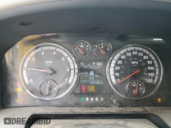 ✅ 2010 Dodge 1500 ST • VIN: 1D7RV1GT5AS110312 • Lot: 53839575. Wystawiony na Copart z przebiegiem 193 745 mil. Bezpłatny archiwum sprzedaży aukcyjnych z USA i szczegółowy raport historii pojazdu na DreamBid. Zdjęcie 9.