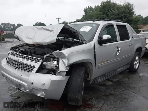 ✅ 2013 Chevrolet Avalanche LS • VIN: 3GNMCEE05DG377401 • Lot: 42789451. Listed on IAAI with 48,512 mi. Free auction sales archive from the USA and detailed vehicle history report at DreamBid. Image 17.