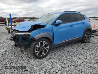 ✅ 2022 Hyundai Kona Limited • VIN: KM8K53A35NU807775 • Лот: 82358805. Опубликован ранее на Copart с пробегом 79 297 миль. Бесплатный доступ к архиву аукционных продаж из США и подробный отчёт об истории автомобиля на DreamBid. Изображение 1.
