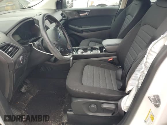 ✅ 2019 Ford Edge SE • VIN: 2FMPK3G93KBB14098 • Лот: 70702695. Опубликован ранее на Copart с пробегом Не указан. Бесплатный доступ к архиву аукционных продаж из США и подробный отчёт об истории автомобиля на DreamBid. Изображение 7.