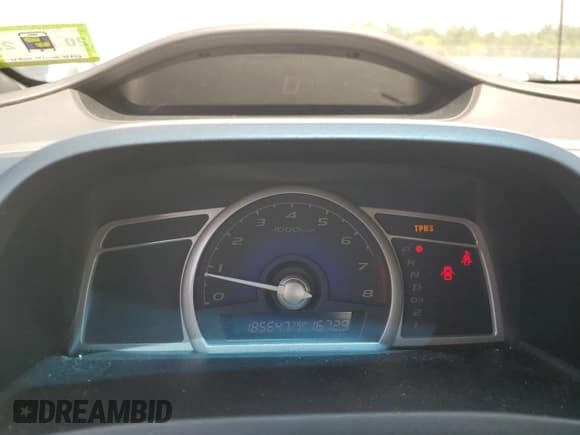 ✅ 2008 Honda Civic LX • VIN: 2HGFA16578H507129 • Lot: 68251735. Listed on Copart with 185,647 mi. Free auction sales archive from the USA and detailed vehicle history report at DreamBid. Image 9.