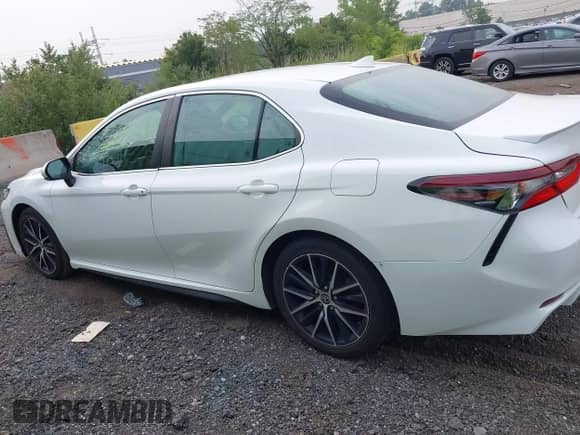 2021 Toyota Camry SE with VIN 4T1T11BK4MU025539, listed as a IAAI auction lot 42898008 with 26,083 mi miles and . Bid and sale history available at DreamBid. Image 14.