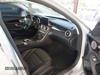 ✅ 2015 Mercedes-Benz C 300 Luxury • VIN: 55SWF4KB5FU000907 • Lot: 43483283. Listed on IAAI with 92,056 mi. Free auction sales archive from the USA and detailed vehicle history report at DreamBid. Image 5.