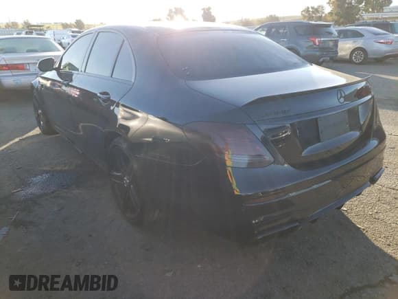 ✅ 2020 Mercedes-Benz E 63 S AMG • VIN: WDDZF8KB2LA758185 • Лот: 37468133. Опубликован ранее на Copart с пробегом 29 186 миль. Бесплатный доступ к архиву аукционных продаж из США и подробный отчёт об истории автомобиля на DreamBid. Изображение 2.