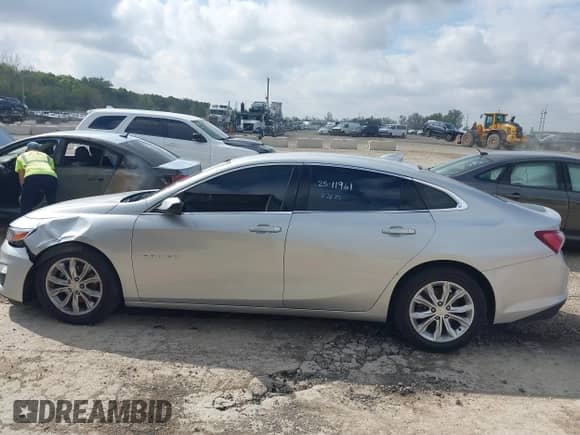 2020 Chevrolet Malibu LT with VIN 1G1ZD5ST8LF075975, listed as a IAAI auction lot 43285698 with 167,008 mi miles and . Bid and sale history available at DreamBid. Image 14.
