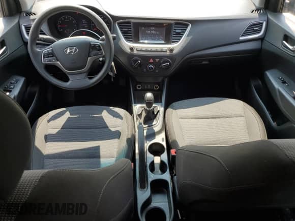 2019 Hyundai Accent SE z VIN 3KPC24A3XKE063978, wystawiony jako Copart lot #64745844 z przebiegiem 73 673 mil mil oraz Szkoda całkowita • Salvage title. Historia ofert i sprzedaży dostępna na DreamBid. Obrazek 8.