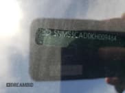 ✅ 2019 Hyundai Santa Fe SEL • VIN: 5NMS3CAD0KH009464 • Lot: 61219624. Wystawiony na Copart z przebiegiem 83 171 mil. Bezpłatny archiwum sprzedaży aukcyjnych z USA i szczegółowy raport historii pojazdu na DreamBid. Zdjęcie 13.