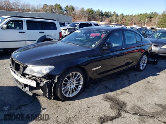 ✅ 2013 BMW 7 Series 750i xDrive • VIN: WBAYB6C53DD223586 • Lot: 82169464. Listed on Copart with 109,384 mi. Free auction sales archive from the USA and detailed vehicle history report at DreamBid. Image 1.