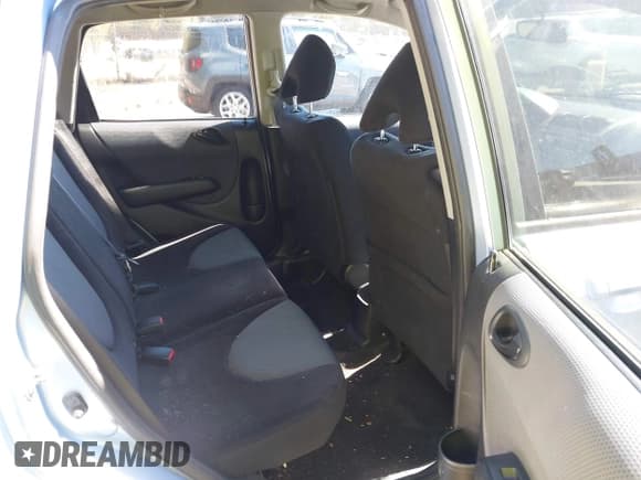 ✅ 2008 Honda Fit Sport • VIN: JHMGD38608S027047 • Lot: 43470349. Listed on IAAI with 288,869 mi. Free auction sales archive from the USA and detailed vehicle history report at DreamBid. Image 8.