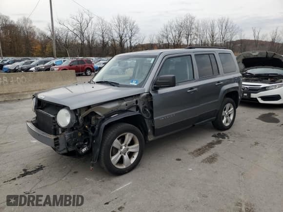 ✅ 2012 Jeep Patriot Latitude • VIN: 1C4NJRFB4CD686198 • Lot: 90899025. Listed on Copart with 146,995 mi. Free auction sales archive from the USA and detailed vehicle history report at DreamBid. Image 1.