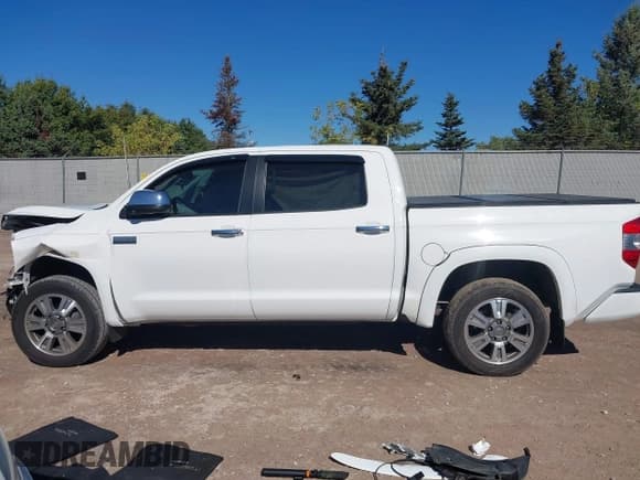 ✅ 2016 Toyota Tundra 1794 Edition • VIN: 5TFAW5F15GX544480 • Lot: 43387523. Wystawiony na IAAI z przebiegiem 111 577 mil. Bezpłatny archiwum sprzedaży aukcyjnych z USA i szczegółowy raport historii pojazdu na DreamBid. Zdjęcie 14.