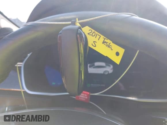 ✅ 2017 Tesla Model S 100D • VIN: 5YJSA1E27HF188034 • Lot: 42879858. Wystawiony na IAAI z przebiegiem Nie podano. Bezpłatny archiwum sprzedaży aukcyjnych z USA i szczegółowy raport historii pojazdu na DreamBid. Zdjęcie 11.