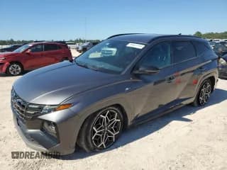 ✅ 2022 Hyundai Tucson N Line • VIN: KM8JF3AE6NU154979 • Lot: 56667204. Wystawiony na Copart z przebiegiem 29 795 mil. Bezpłatny archiwum sprzedaży aukcyjnych z USA i szczegółowy raport historii pojazdu na DreamBid. Zdjęcie 1.