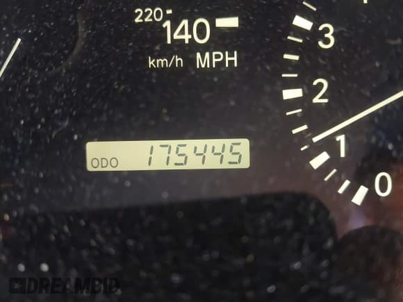 ✅ 2000 Lexus RX 300 • VIN: JT6HF10U9Y0132266 • Lot: 43009397. Wystawiony na IAAI z przebiegiem 175 445 mil. Bezpłatny archiwum sprzedaży aukcyjnych z USA i szczegółowy raport historii pojazdu na DreamBid. Zdjęcie 15.