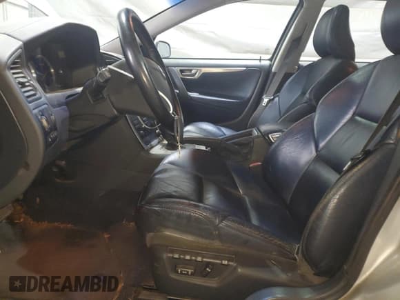 ✅ 2005 Volvo V70 • VIN: YV1SJ527352477492 • Lot: 92443995. Listed on Copart with 187,151 mi. Free auction sales archive from the USA and detailed vehicle history report at DreamBid. Image 7.