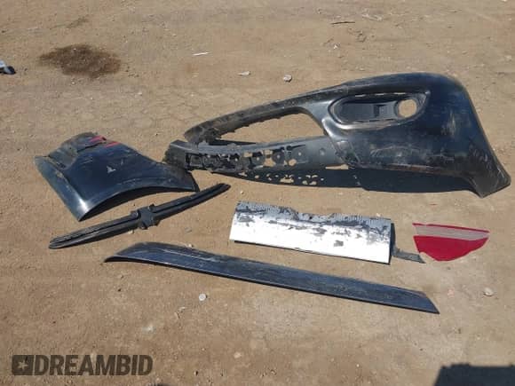 2015 Dodge Dart SXT с VIN 1C3CDFBB2FD238229, выставлен на аукционе IAAI как лот 43128397 с пробегом 113 989 миль миль и . История ставок и продаж доступна на DreamBid. Изображение 12.