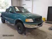 ✅ 1998 Ford F-150 • VIN: 1FTRX18L5WNB23716 • Лот: 42579695. Опубликован ранее на IAAI с пробегом 305 363 миль. Бесплатный доступ к архиву аукционных продаж из США и подробный отчёт об истории автомобиля на DreamBid. Изображение 1.