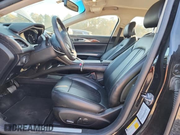 ✅ 2016 Lincoln MKZ • VIN: 3LN6L2G92GR624289 • Lot: 91428245. Wystawiony na Copart z przebiegiem 93 402 mil. Bezpłatny archiwum sprzedaży aukcyjnych z USA i szczegółowy raport historii pojazdu na DreamBid. Zdjęcie 7.