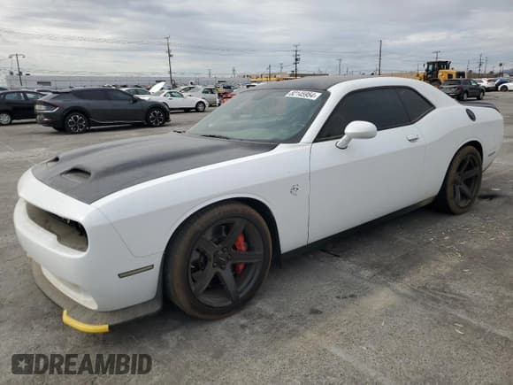 ✅ 2020 Dodge Challenger SRT Hellcat Widebody • VIN: 2C3CDZC90LH242579 • Lot: 82145954. Wystawiony na Copart z przebiegiem 44 902 mil. Bezpłatny archiwum sprzedaży aukcyjnych z USA i szczegółowy raport historii pojazdu na DreamBid. Zdjęcie 1.