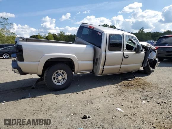 ✅ 2004 Chevrolet Silverado 2500HD LS • VIN: 1GCHK29U94E299298 • Lot: 80473825. Wystawiony na Copart z przebiegiem Nie podano. Bezpłatny archiwum sprzedaży aukcyjnych z USA i szczegółowy raport historii pojazdu na DreamBid. Zdjęcie 3.
