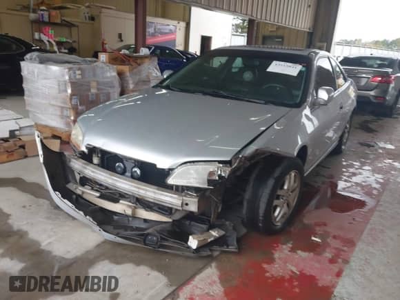 2001 Honda Accord EX с VIN 1HGCG22561A002006, выставлен на аукционе IAAI как лот 43515841 с пробегом 337 330 миль миль и . История ставок и продаж доступна на DreamBid. Изображение 17.