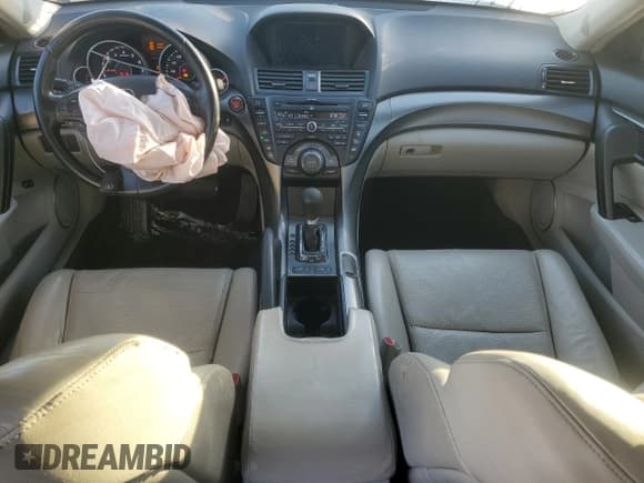 ✅ 2013 Acura TL Technology • VIN: 19UUA8F54DA001699 • Лот: 82741895. Опубликован ранее на Copart с пробегом 165 950 миль. Бесплатный доступ к архиву аукционных продаж из США и подробный отчёт об истории автомобиля на DreamBid. Изображение 8.