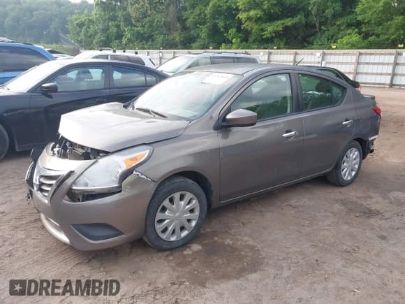 ✅ 2015 Nissan Versa S Plus • VIN: 3N1CN7AP7FL859362 • Лот: 42212009. Опубликован ранее на IAAI с пробегом 175 341 миль. Бесплатный доступ к архиву аукционных продаж из США и подробный отчёт об истории автомобиля на DreamBid. Изображение 2.