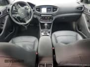 ✅ 2019 Hyundai Ioniq Limited • VIN: KMHC05LC4KU118060 • Lot: 42217195. Wystawiony na Copart z przebiegiem 166 145 mil. Bezpłatny archiwum sprzedaży aukcyjnych z USA i szczegółowy raport historii pojazdu na DreamBid. Zdjęcie 8.