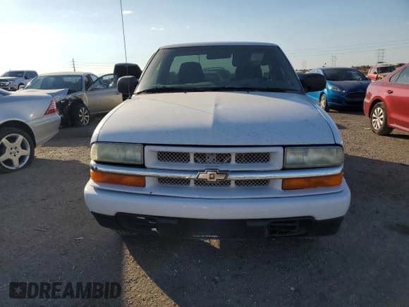 ✅ 2003 Chevrolet S-10 LS • VIN: 1GCCS14H638228314 • Лот: 84118064. Опубликован ранее на Copart с пробегом 137 363 миль. Бесплатный доступ к архиву аукционных продаж из США и подробный отчёт об истории автомобиля на DreamBid. Изображение 5.